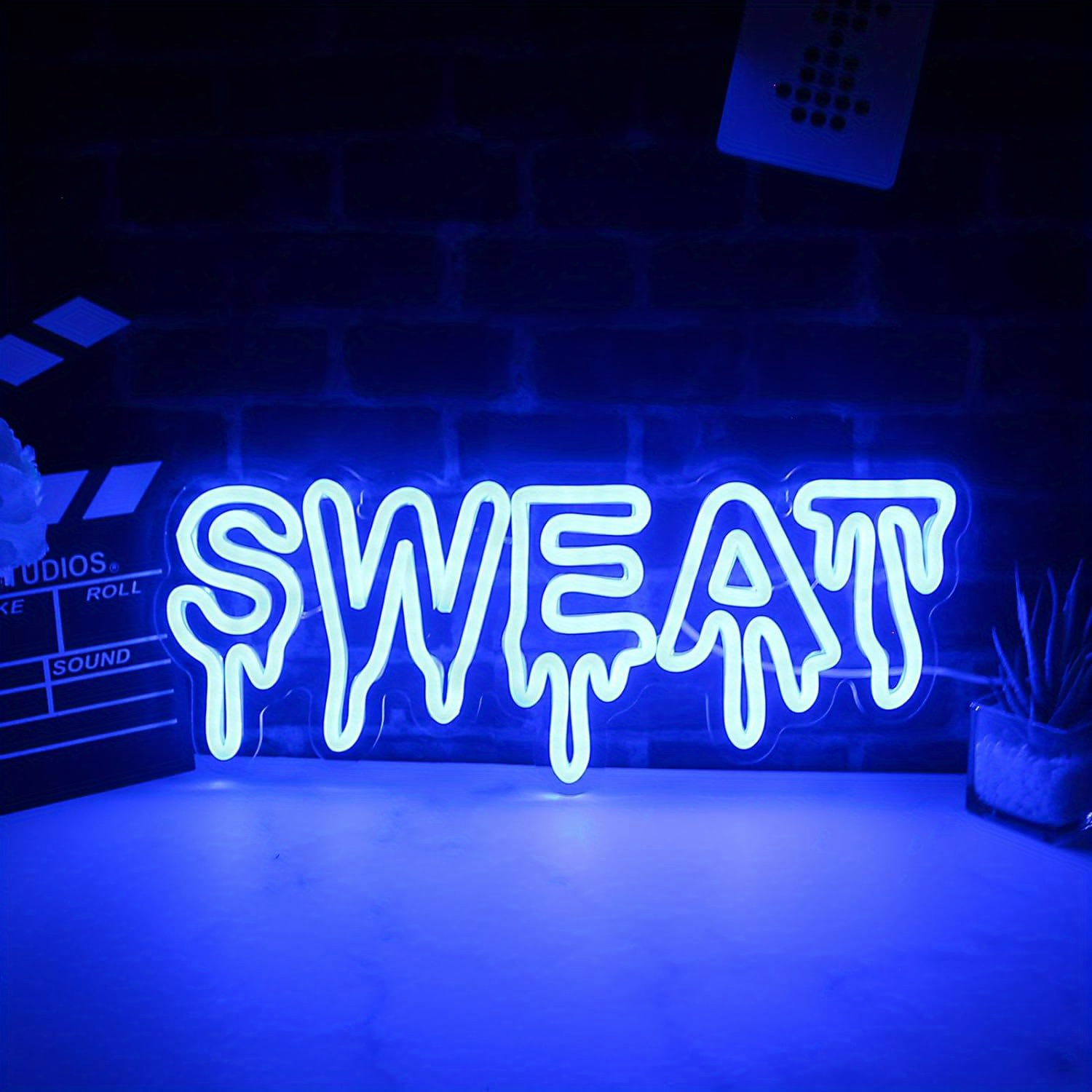 スウェットブルーLEDネオンサイン ドリッピングフォント ジ - Home Gym Neon Sign のレビューと価格